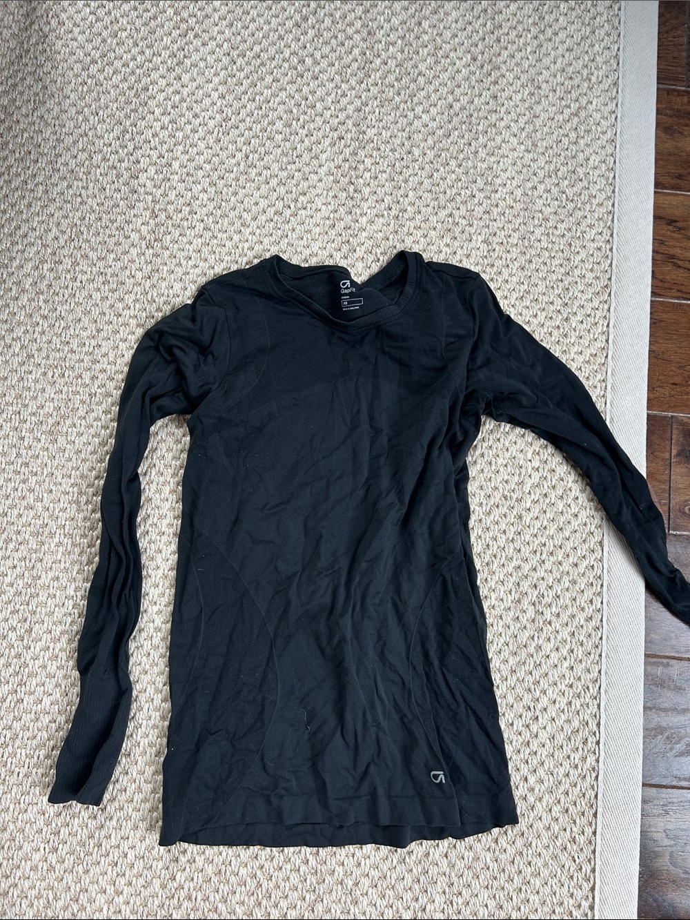 GAP Black Long-Sleeve Crew Top with Thumbholes